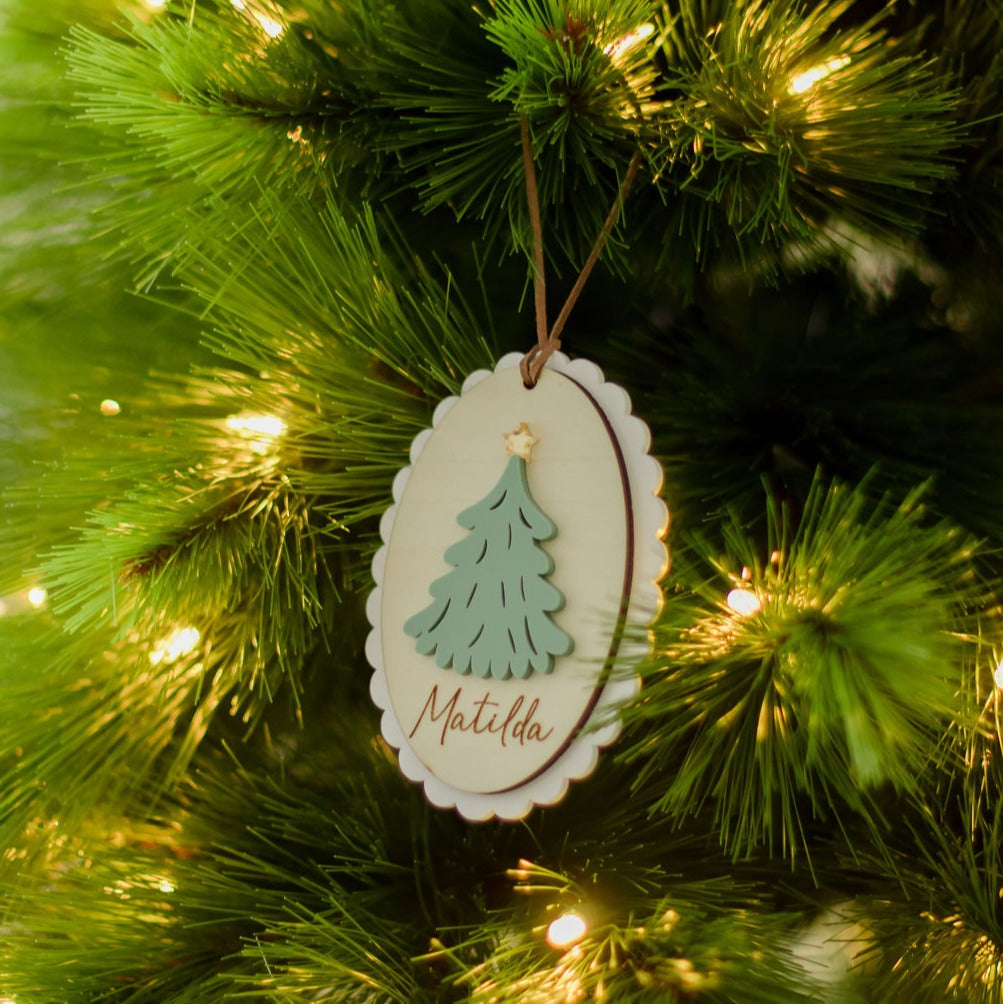 Christmas Tree Scalloped Decoration