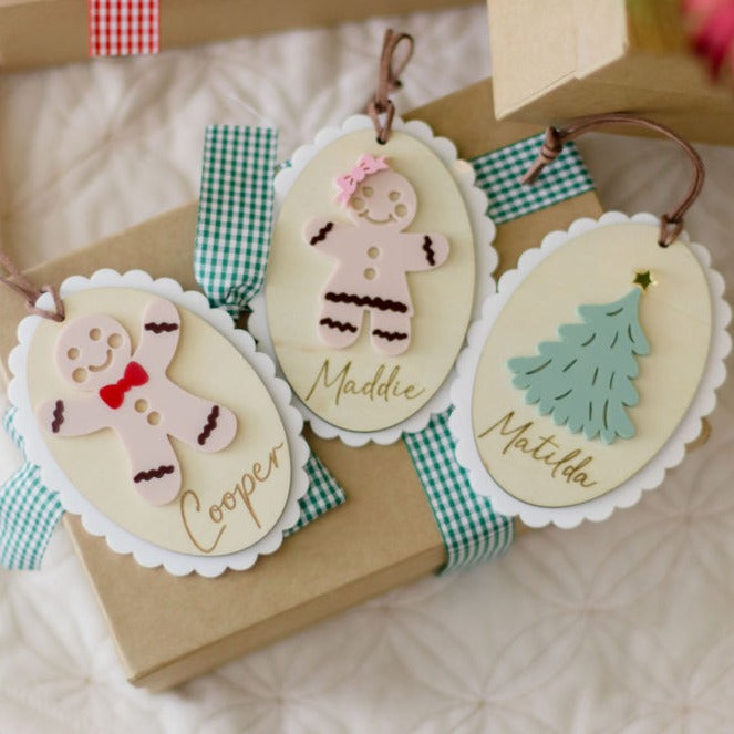 Christmas Tree Scalloped Decoration