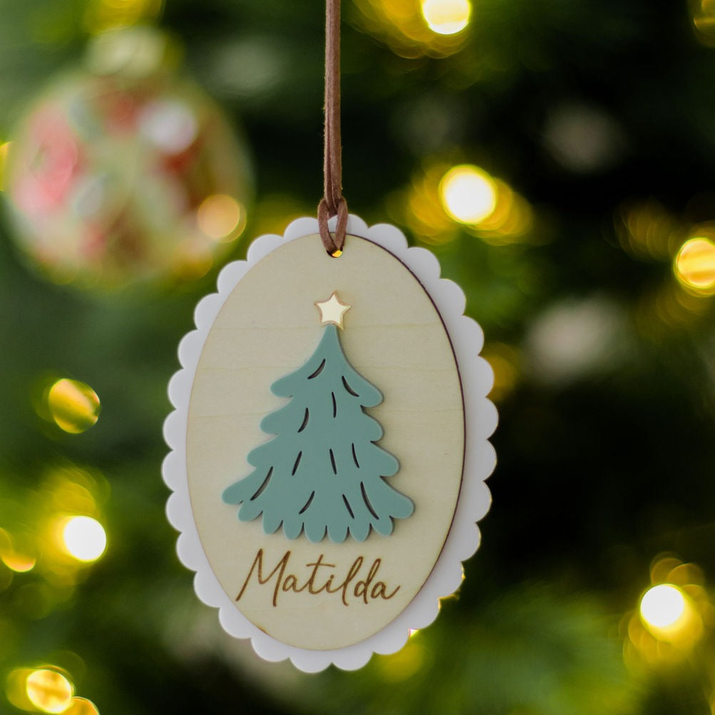 Christmas Tree Scalloped Decoration