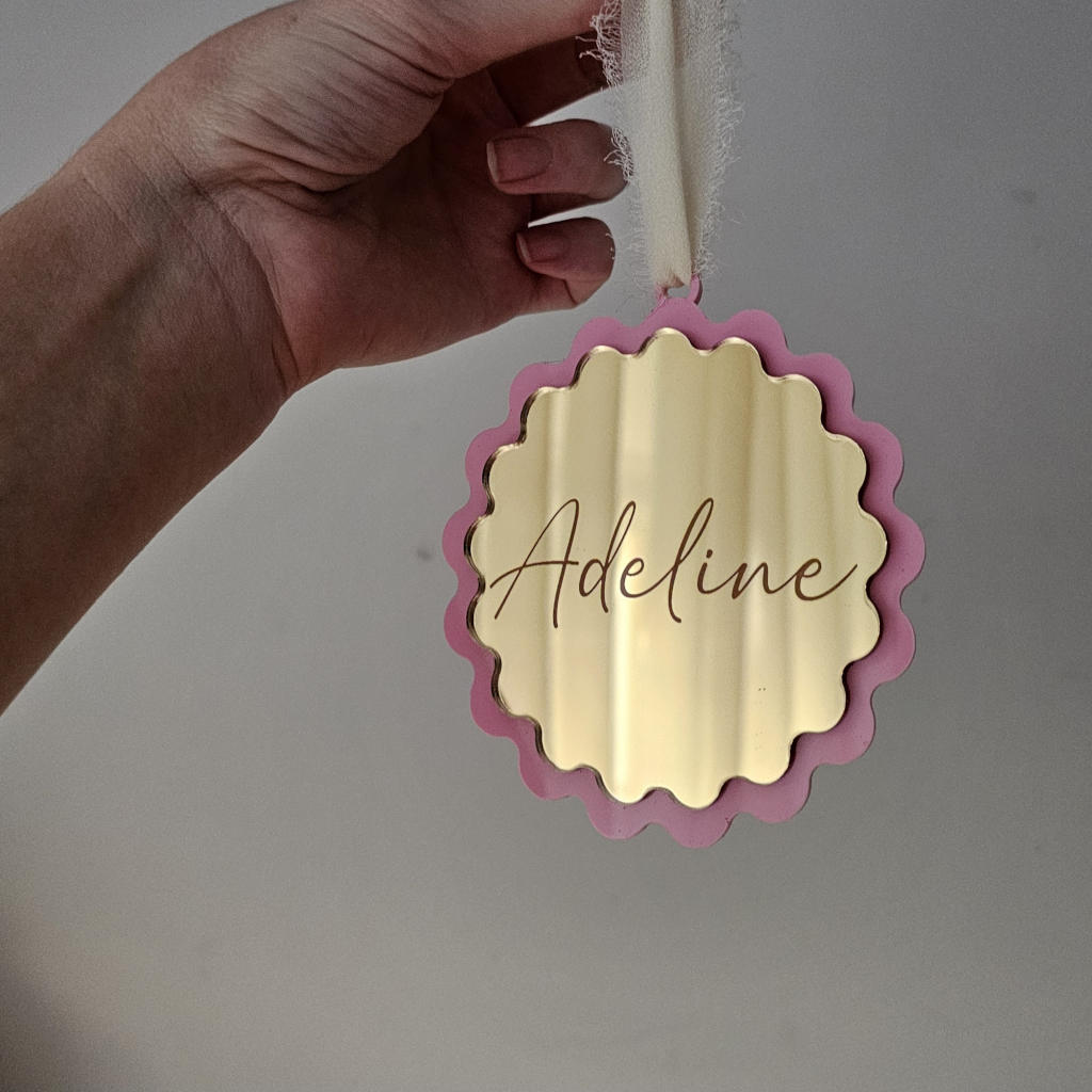 Gold Scalloped Decoration