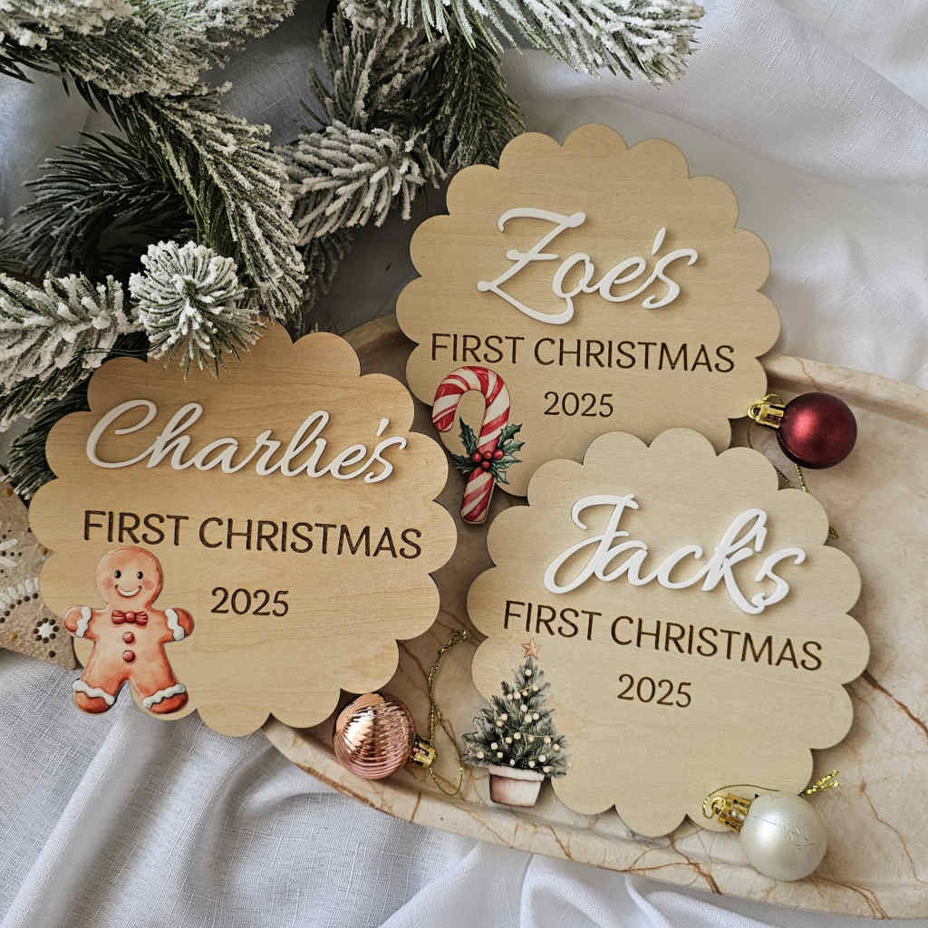 Scalloped First Christmas plaque with Watercolour design