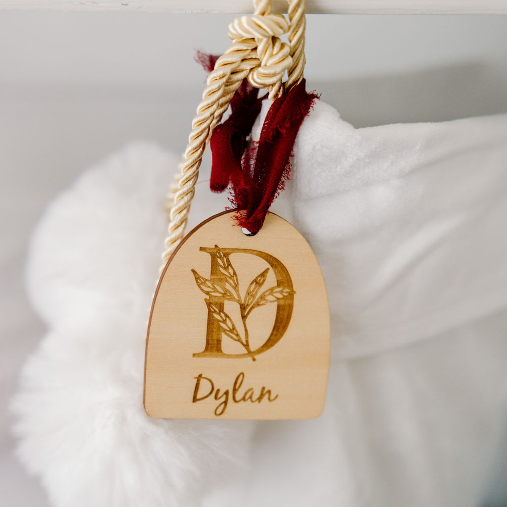 Foliage Letter tag on Velvet stocking.JPG