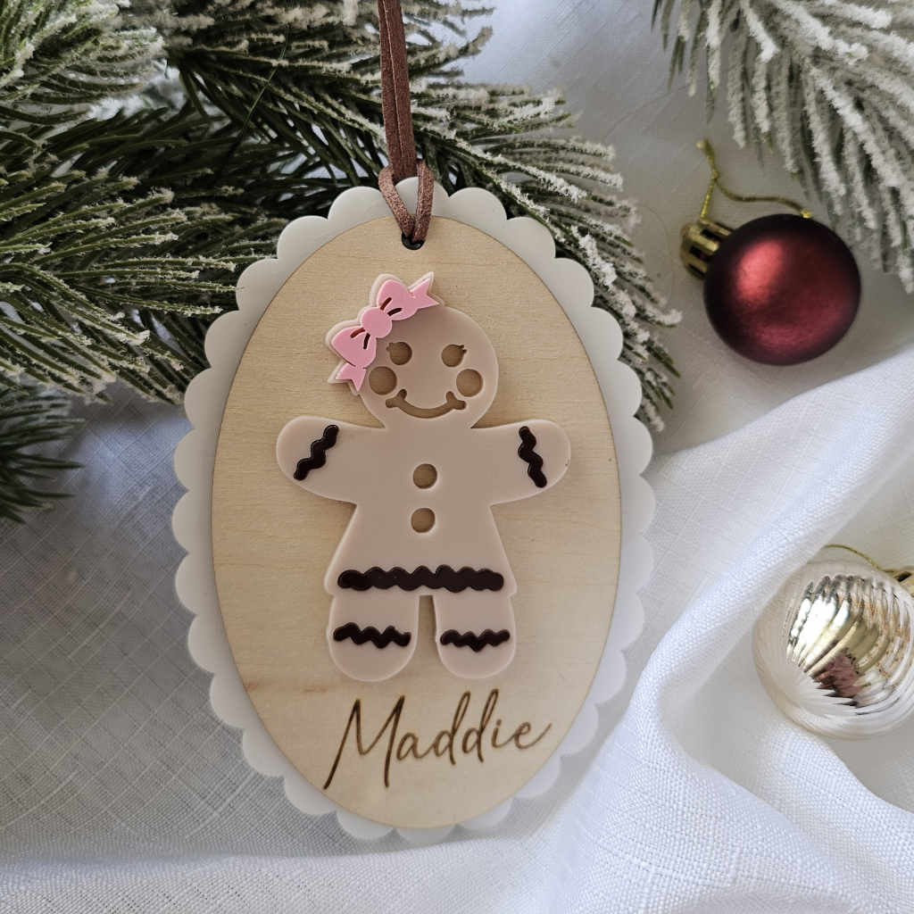 Gingerbread Scalloped Decoration