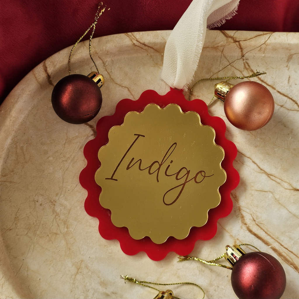 Gold Scalloped Decoration