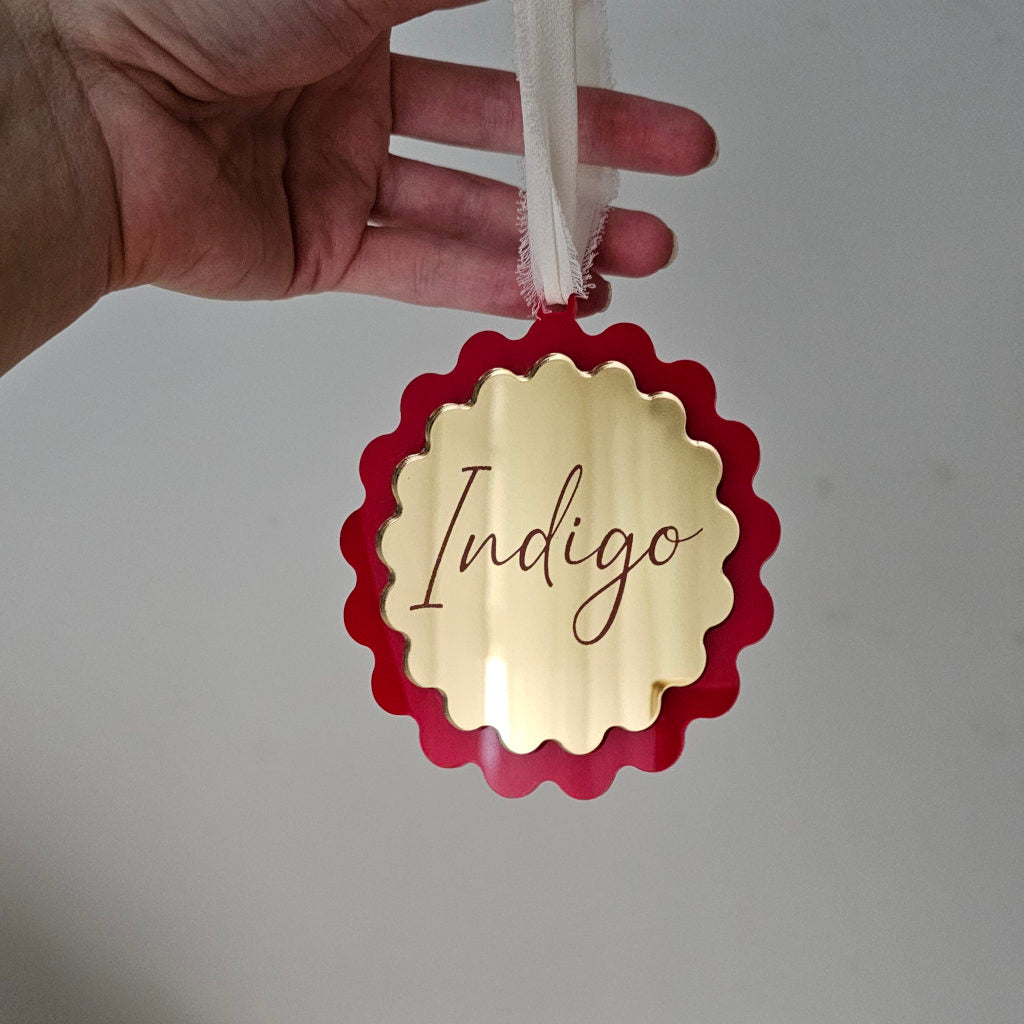 Gold Scalloped Decoration