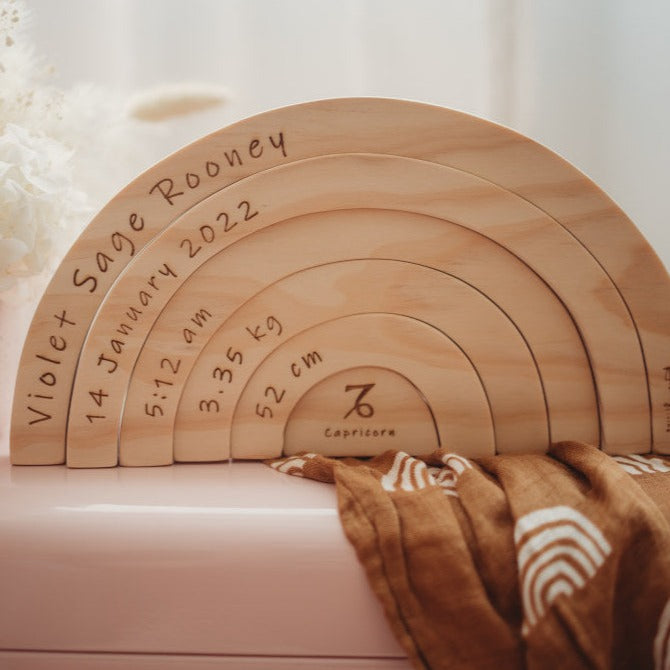 Birth Rainbow &amp; Rainbow Swaddle Bundle (Umber)