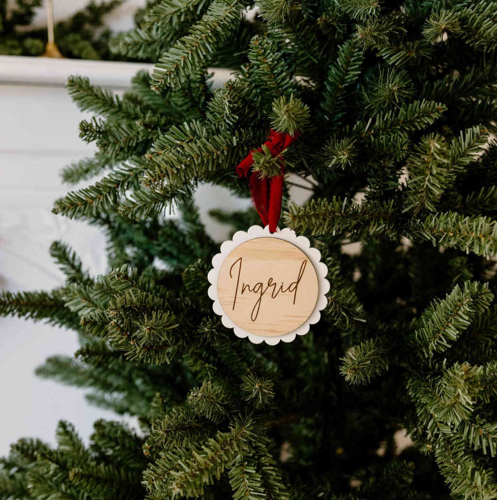 Scalloped Christmas Decoration