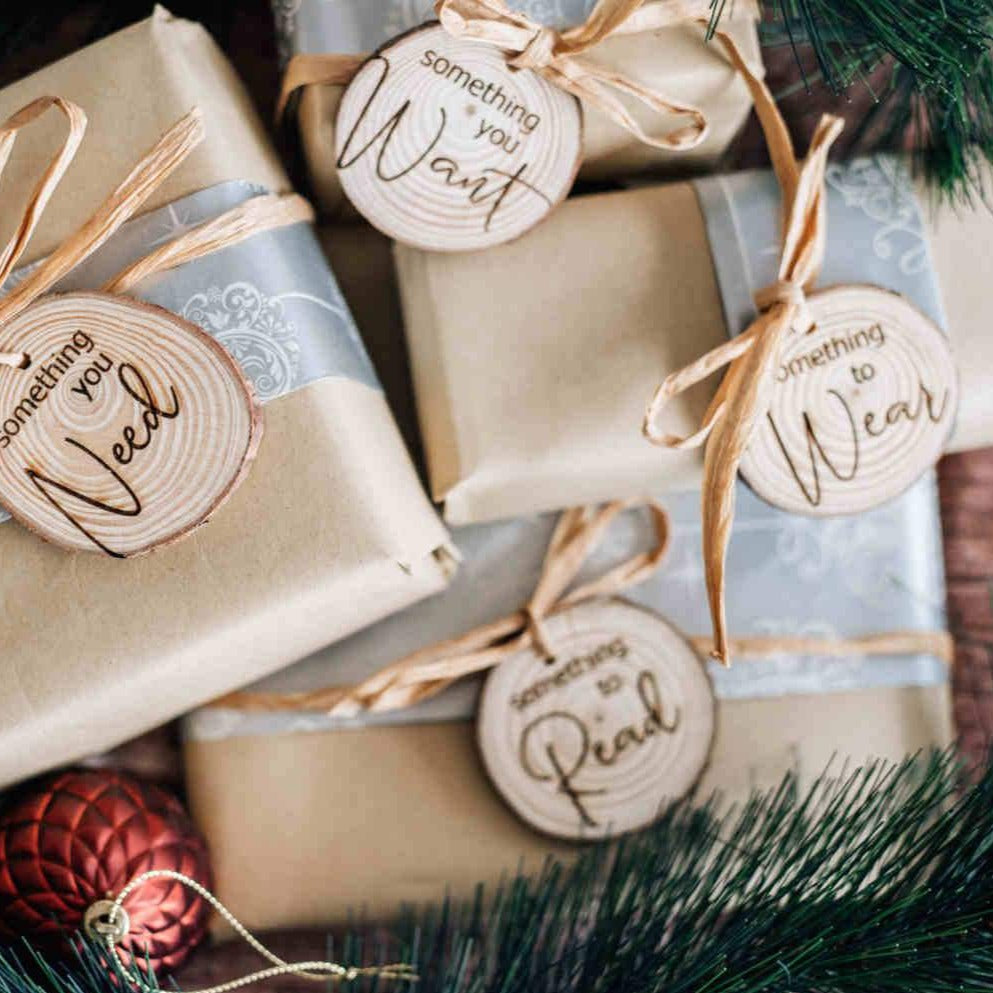 Rustic gifting tags