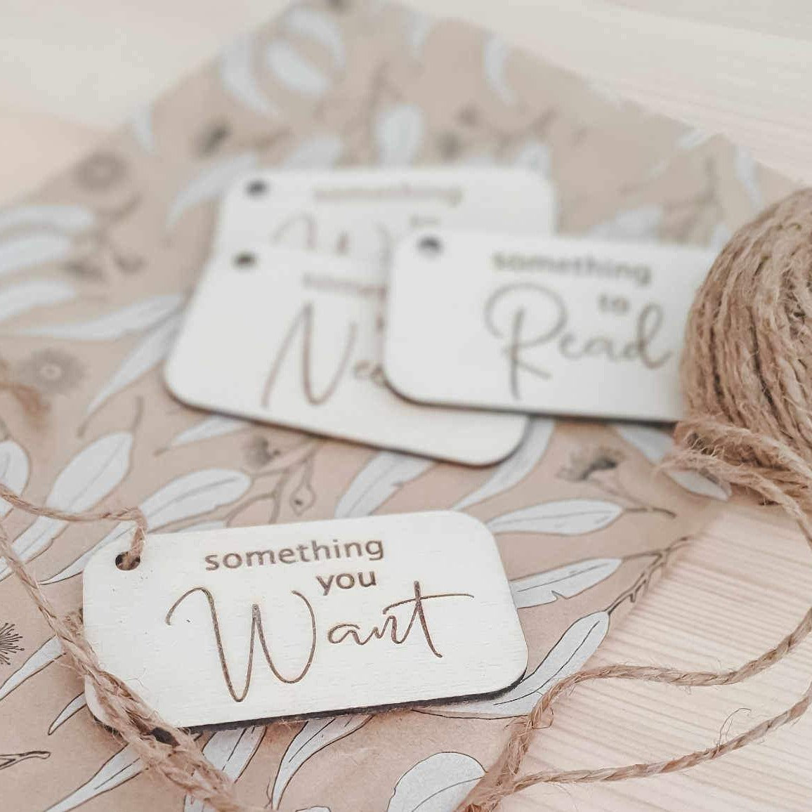 Simple Minimalist Christmas Gift Tags