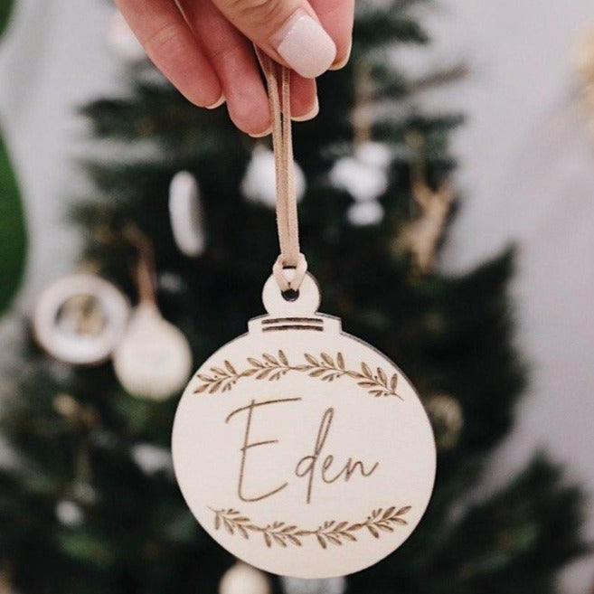 Wreath Foliage Christmas Bauble Decoration