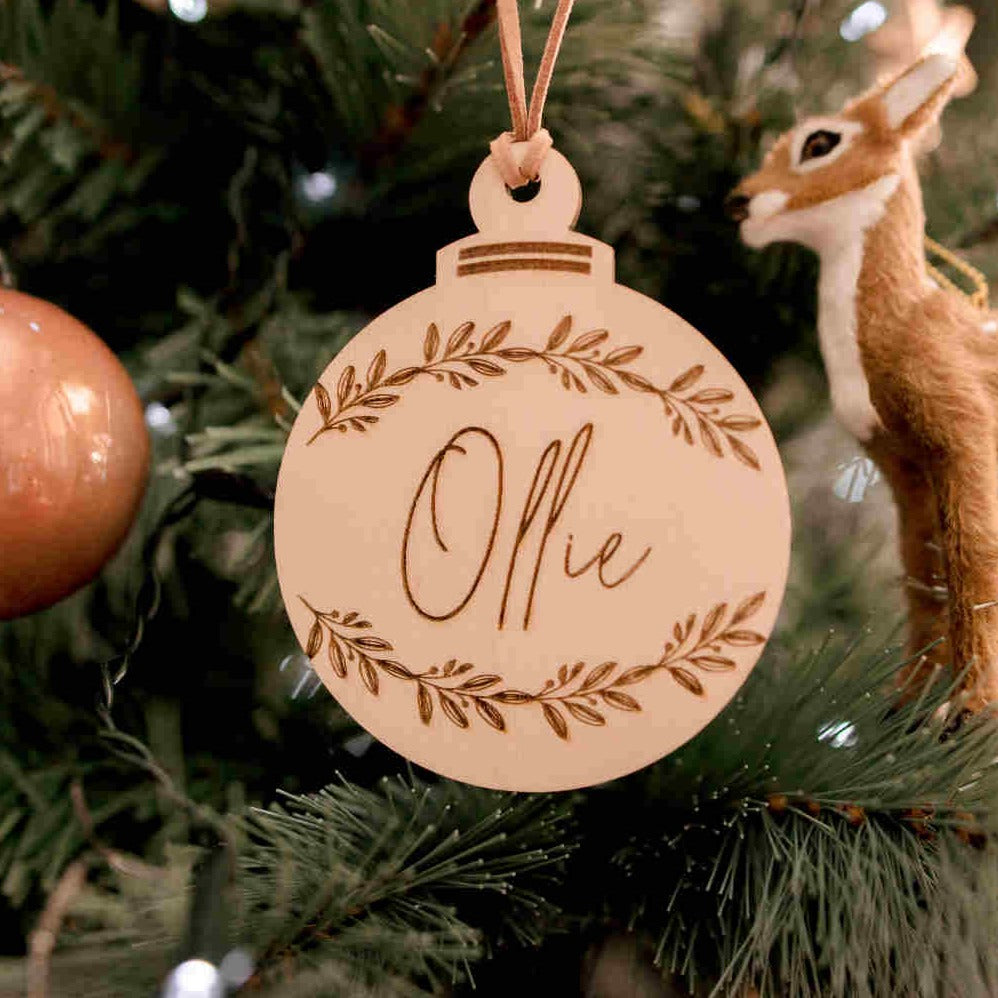 Wreath Foliage Christmas Bauble Decoration