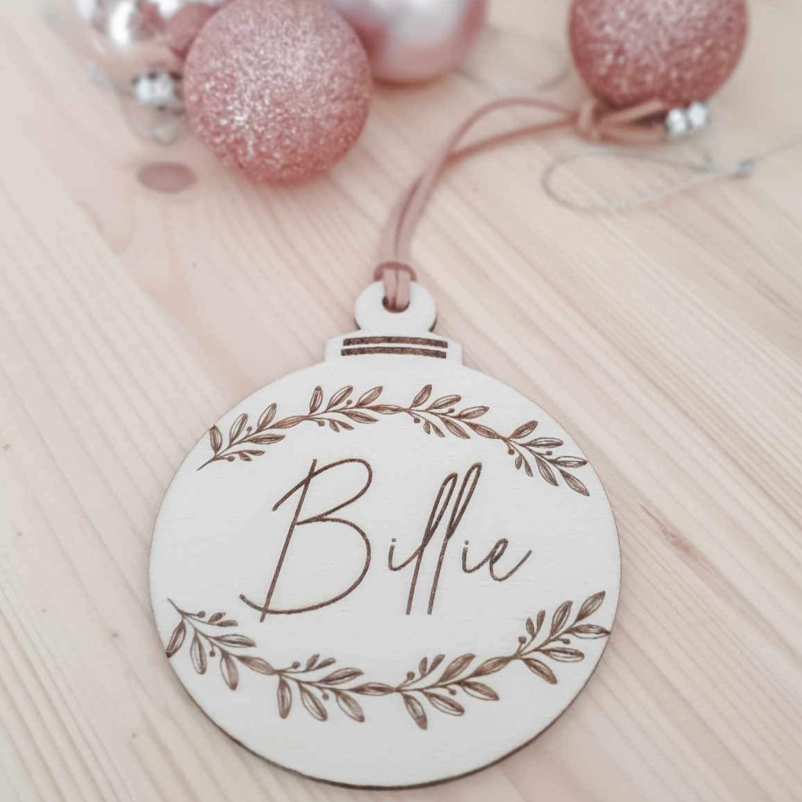 Wreath Foliage Christmas Bauble Decoration